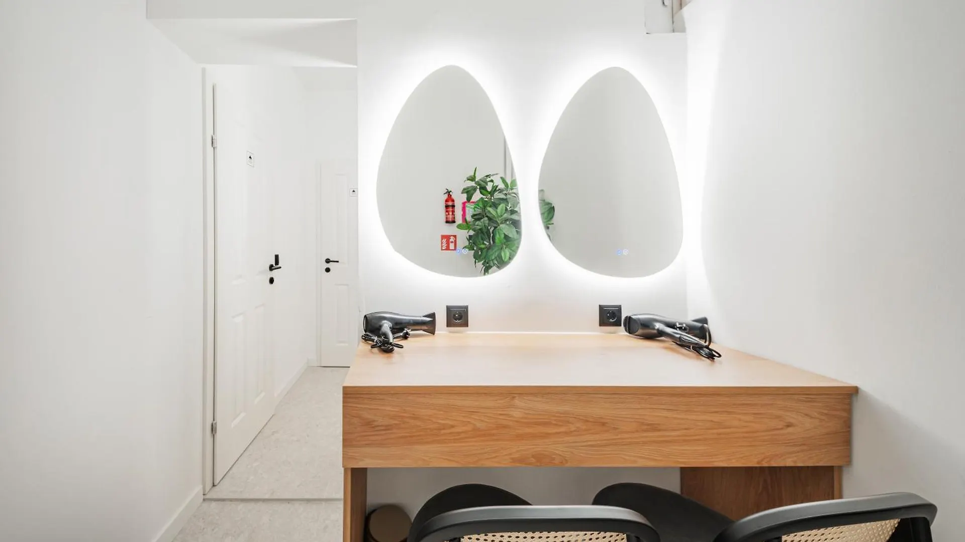 Hostel Rive By Home1 Bécs